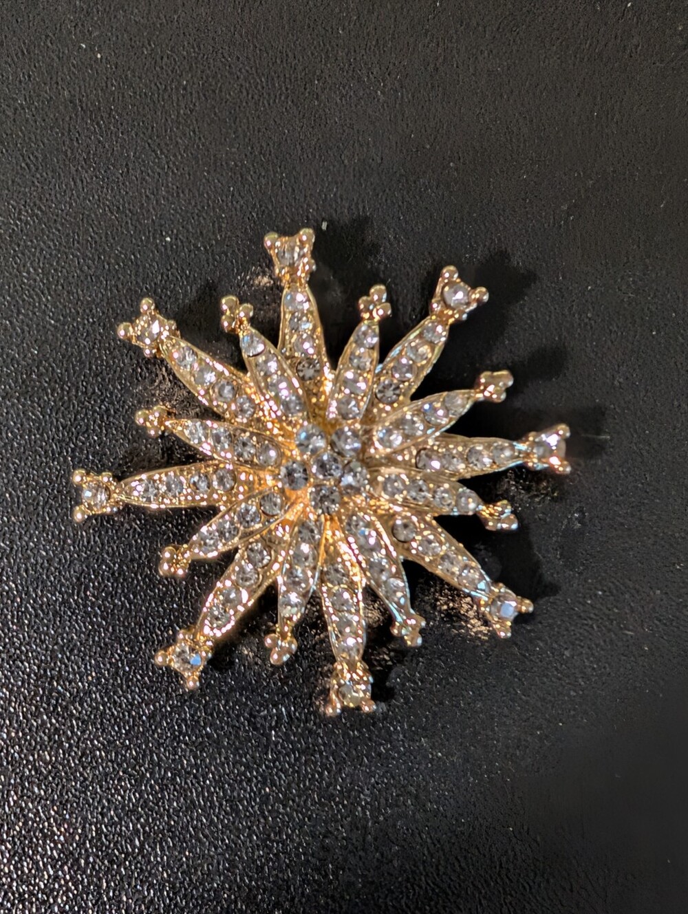 Gold Tone Crystal Snowburst Brooch – Elegant Women’s Jewelry